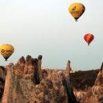 Kapadokya'nın balonları yeniden gökyüzüyle buluşuyor.