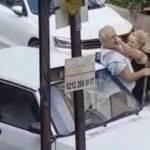 Trafikte yol verme kavgasında önce tokat attı sonra dayak yedi