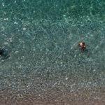 Van Gölü'nün mavi bayraklı plajı Akdeniz sahillerini aratmıyor