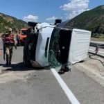 Erzincan'da minibüs devrildi: 7 yaralı