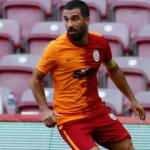 Arda Turan göz kamaştırıyor