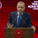 Başkan Erdoğan'dan çok sert pankart tepkisi