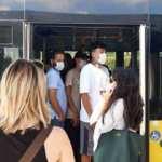 Metrobüslerde sosyal mesafesiz yolculuk