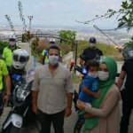 Polis maketine sarılan minik Ertuğrul’a Emniyet müdüründen jest