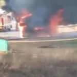Tuzla'da özel halk otobüsü alev alev yandı