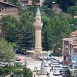 Bu minareyi gören camiyi arıyor