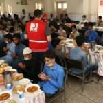 Suriye'de şehit olan Kızılay personeli için Pakistan'da yetimlere yemek dağıtılacak