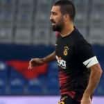 Arda, hem sahada, hem saha dışında lider