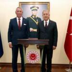 Bakan Akar, Kosova Savunma Bakanı Quni ile bir araya geldi