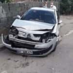 Feci kaza! Direksiyonda kalp krizi ge&ccedil;iren s&uuml;r&uuml;c&uuml; 4 araca &ccedil;arptı