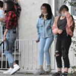 Kız &ouml;ğrenciler arasında bı&ccedil;aklı kavga: 1 yaralı