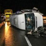 Antalya'da personel servisi devrildi: 8 yaralı