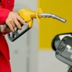 Araç sahipleri dikkat: Bu gece benzine indirim geliyor