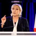 Fransa'da aşırı sağcı Le Pen'den 'başörtüsü yasaklansın' çağrısı!