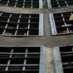 Nijerya'da cezaevlerini silahlı kişiler bastı: 2 bine yakın mahkum ka&ccedil;tı