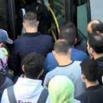 İstanbul'da otob&uuml;sler doldu taştı, sosyal mesafe unutuldu