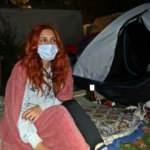 İzmir’de vatandaşlar çadırlarda kalmaya devam ediyor