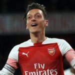 Mesut Özil'den 1400 öğrenciye öğle yemeği!