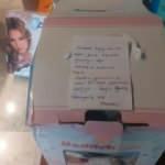 Deprem bölgesine gelen kargodan çıkan not duygulandırdı