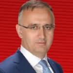 Belediye başkanı, kendisine saldıran kişiyi silahla yaraladı