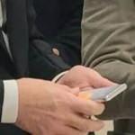 Samsung yöneticisi sıra dışı bir cihazla fotoğraflandı