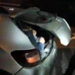 Bir otomobilden 10 kaçak göçmen indi