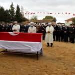 Şehit yarbay gözyaşlarıyla uğurlandı