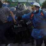 Tayland'da göstericilerle polis çatıştı: 41 yaralı