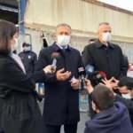 Vali Yerlikaya esnaf için HES kodu uygulamasını Yeşilköy Pazarı'nda inceledi