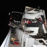 Adana'da yolcu otobüsü ile TIR çarpıştı