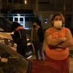 Kısıtlamada sokağa çıktı, cezayı yiyince gazetecilere tükürdü