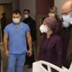 Valiler, yaralı askerleri ziyaret etti