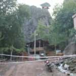 Kadınlar bir evde toplanıp ekmek yaptı, 150 haneli k&ouml;y karantinaya alındı