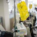 Koronavirüse yakalanan kanser hastalarının tedavisi nasıl etkileniyor?