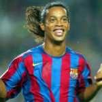 Ronaldinho gözlerin pasını siliyor!