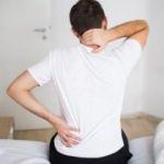 Bel ağrılarına dikkat! Tedavi edilmezse çok daha ciddi sorunlara yol açabiliyor