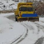 Elazığ'da kar yağışı nedeniyle 90 köy yolu ulaşıma kapandı