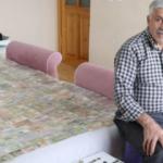 Oda dolusu para biriktirdi! Herkes nereden bulduğunu merak ediyor...