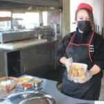 Yapılışını sosyal medyadan öğrendiği şırdan ve mumbarı satmak için işyeri açtı