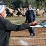 Viranşehir'de k&ouml;yl&uuml;lerin tenis aşkı!