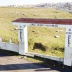 1 tonluk mezarlık kapısını &ccedil;aldılar!