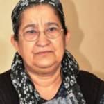 8 aydır kayıp kızının elbiselerini koklayıp, yolunu g&ouml;zl&uuml;yor