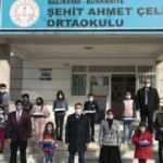Burhaniyeli öğrencilerin tablet sevinci