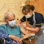 İngiltere'de 1,5 milyon kişiye Kovid-19 aşısı yapıldı