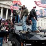 Trump destekçileri polis barikatını aşarak Kongre binasına girdi!