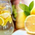 15 gün boyunca her sabah limonlu su içmenin inanılmaz faydaları!