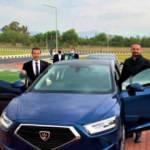 Dışişleri Bakanı Tahsin Ertuğruloğlu, KKTC’nin yerli otomobilini test etti