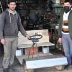 Herkesin çöp diye attığı malzemelerle Hakkarili kardeşler elektrikli araç yaptı!