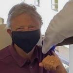 Bill Gates Covid-19 aşısı oldu