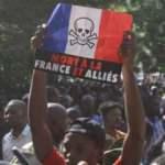 Mali halkı Fransa'yı protesto için sokağa çıktı